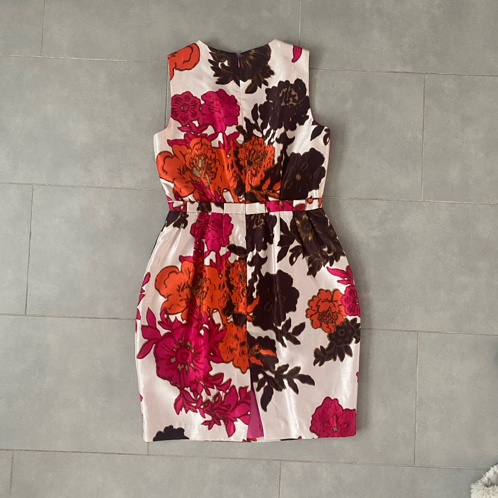 Eliza J Cream, Pink, Orange and Brown Sheath Dress Sleeveless Crew Neck